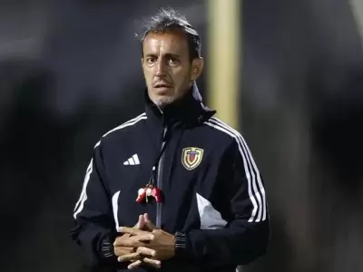 Al Bocha lo despidieron despu�s de no lograr el pase al Mundial.