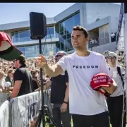 Charlie Kirk, el estandarte de los valores conservadores, es asesinado en Utah
