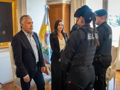 Cornejo recibi� a los negociadores policiales.