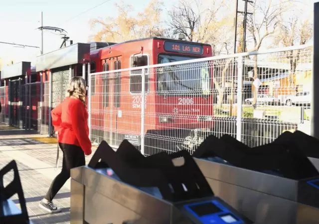 Paradores inteligentes de Metrotranv�a.