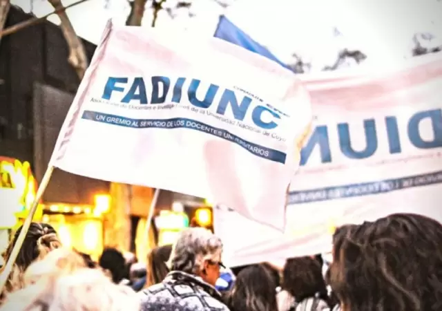 Milei vet� el financiamiento universitario y estall� el conflicto educativo