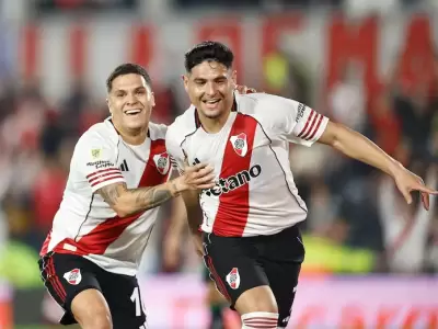 River y una parada brava en La Plata.