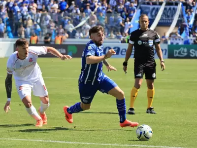 Auzmendi, delantero de Godoy Cruz.