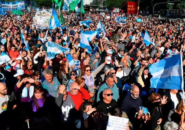 La gente quiere mejorar no quiere un golpe./