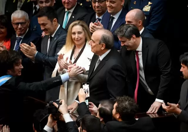 Lisandro Catal�n es el nuevo ministro del Interior.