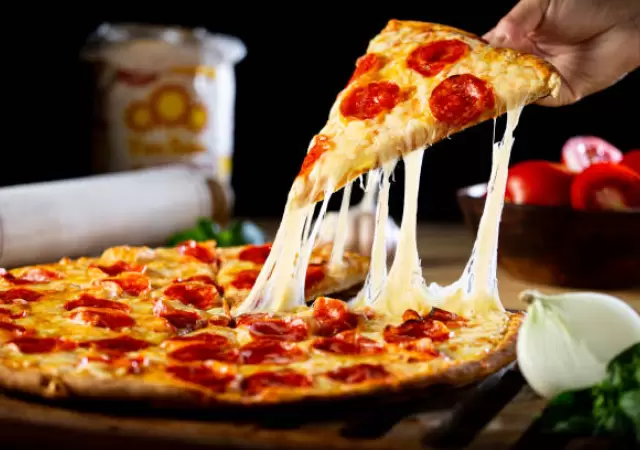 Noche de las pizzas y empanadas.