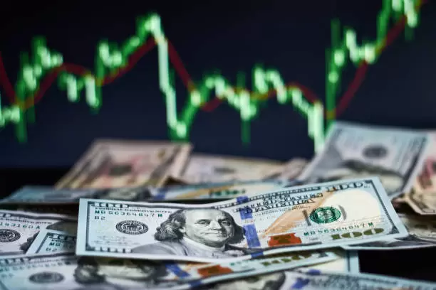 Dólar.