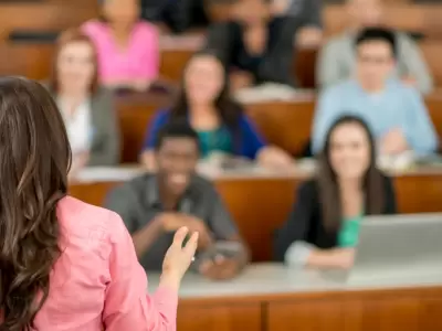 El D�a del Profesor reconoce la labor de los docentes de Nivel Secundario y Terciario.