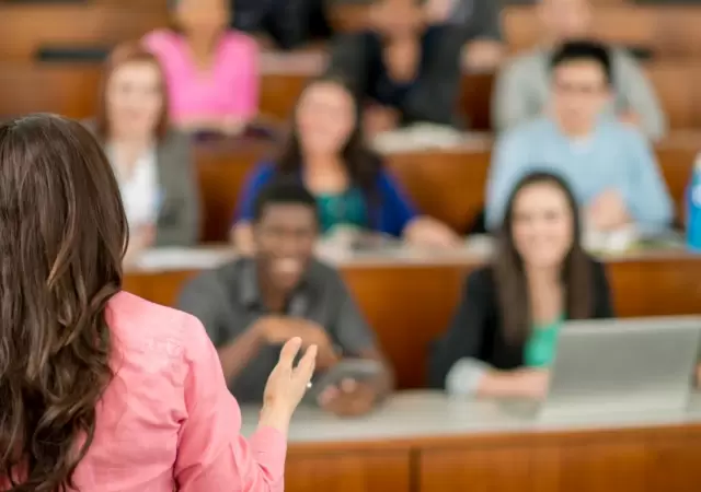 El D�a del Profesor reconoce la labor de los docentes de Nivel Secundario y Terciario.