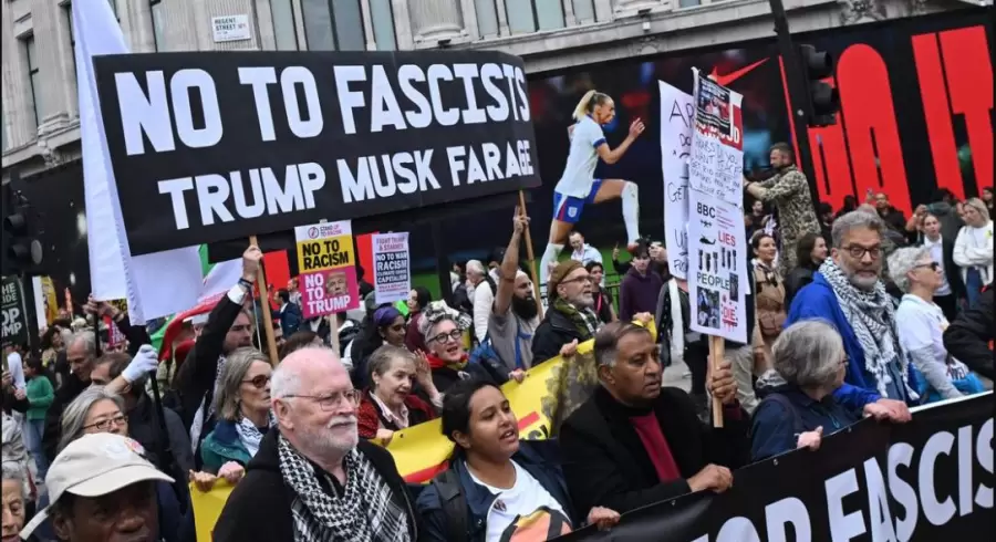 El grupo -Stop Trump- colm� el centro de Londres.