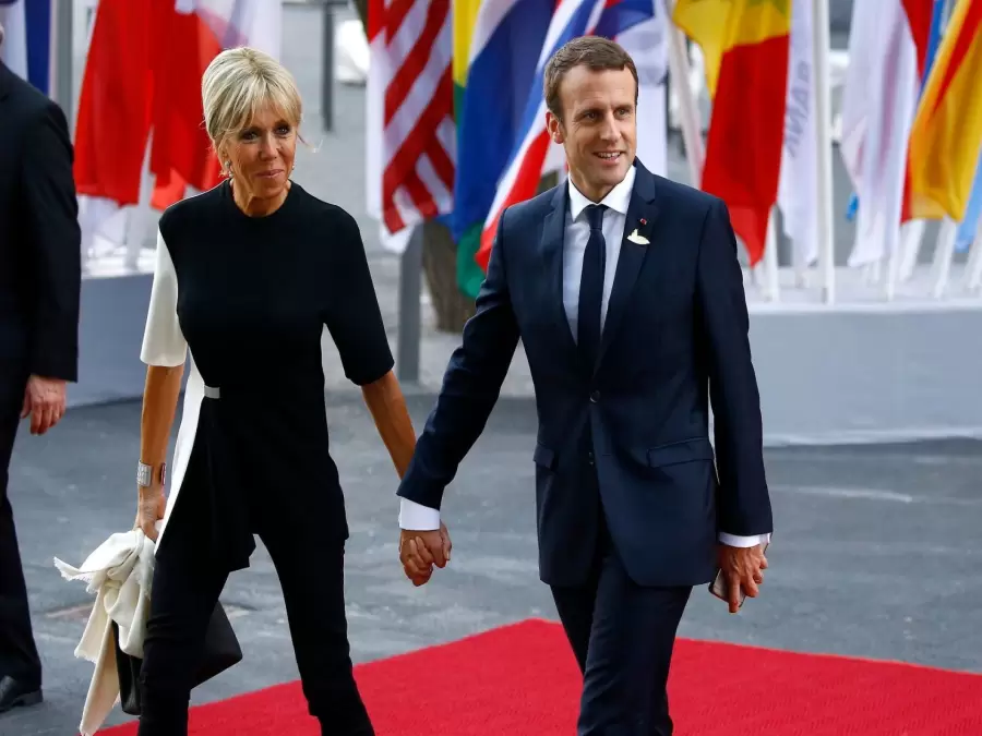 La diferencia de edad entre el presidente y su esposa es de 24 a�os.