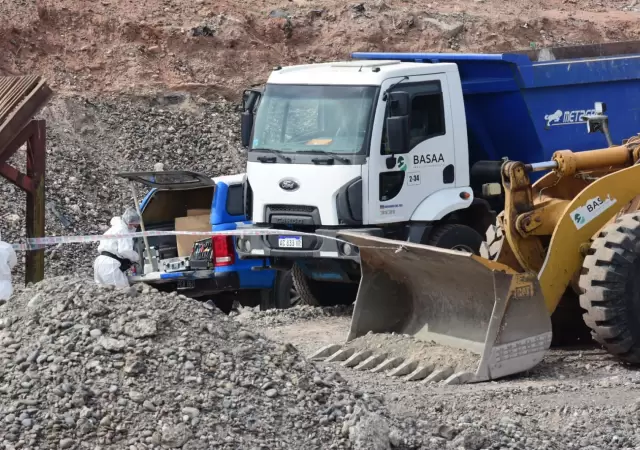 El cuerpo de una mujer fue encontrado en el basural de Neuqu�n, dentro de una cantera activa ubicada en la meseta de la ciudad./