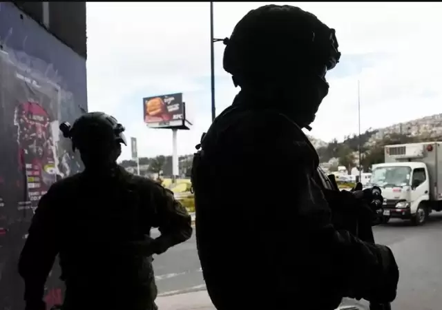 Noboa impulsa la conformaci�n de una asamblea constituyente para avanzar a fondo en la lucha contra la violencia en Ecuador.