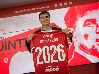 Presentaci�n de Gustavo Quinteros.