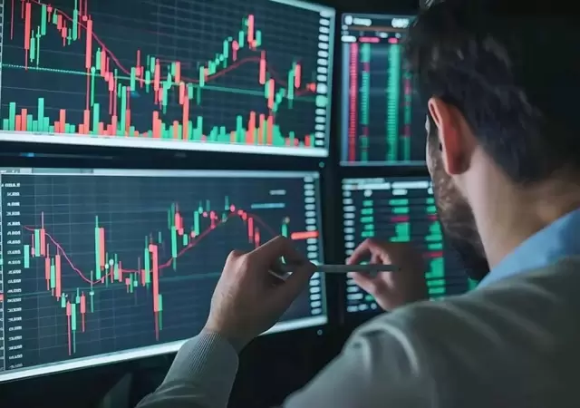 Tras dos semanas de extrema volatilidad financiera, el d�lar hoy cay� $85, el riesgo pa�s se desplom� 351 puntos b�sicos.