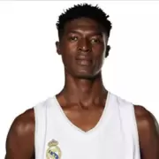 Real Madrid ficha a niño de 11 años con 2,07 metros: la polémica por la edad de Moussa Balla Traoré