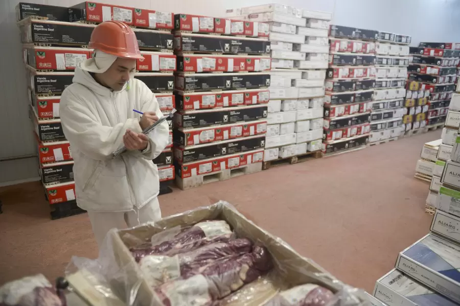 La medida alcanza tambi�n a exortaciones de carne