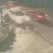 Video del momento en que Morena, Brenda y Lara suben a la camioneta blanca