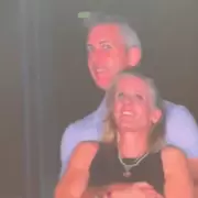 Esc�ndalo en Coldplay: se conoci� la verdad del video viral de la 'kiss cam'