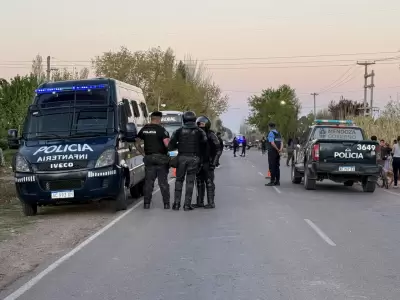 Las hermanitas de 8 y 11 a�os perdieron la vida cuando descendieron de un colectivo y, al cruzar la calle, fueron embestidas por otro micro. /
