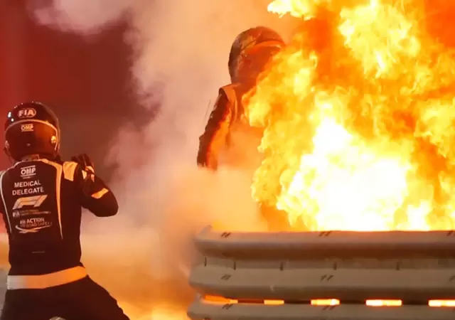 El accidente de Romain Grosjean en Bar�in 2020.