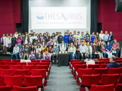 Puesteros, alumnos, personas reales en una ficci�n. Cuando la cultura refleja la vida cotidiana, m�s all� de las ciudades.