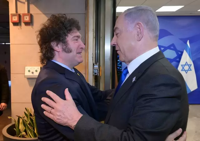 El presidente argentino es uno de los pocos aliados incondicionales que sigue apoyando la gesti�n del primer ministro.