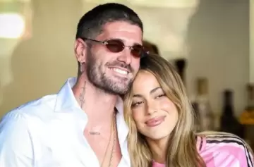 Tini y De Paul se casaran en diciembre. Los detalles.