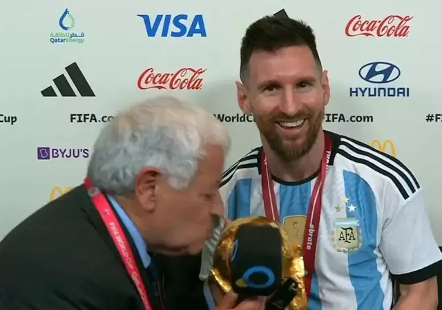 Tit� Fern�ndez con Messi y la Copa del Mundo 2022