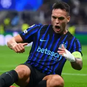 La haza�a hist�rica de Lautaro y el lujo 'Panenka' de Juli�n en la Champions League