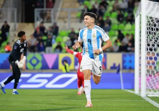 El pibe Sarco, figura del Sub 20