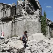 Filipinas: el terremoto de 6,7 mantiene las alarmas de un tsunami localizado y destructivo