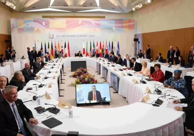 "Apuntaremos contra quienes siguen aumentando sus compras de petr�leo ruso..." La declaraci�n completa del G7.