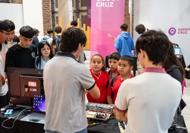 Un aspecto de la Expo Ed Inova. Foto: Municipalidad de Godoy Cruz