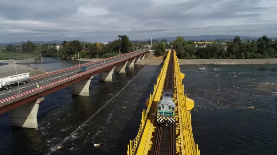 Puente sobre el r�o Tolt�n, donde fueron fusilados los compa�eros de Bernarda Vera.