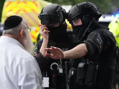 Manchester bajo ataque: la Polic�a confirm� dos detenciones y el primer ministro Starmer pone en alerta m�xima a todas las sinagogas del Reino Unido.
