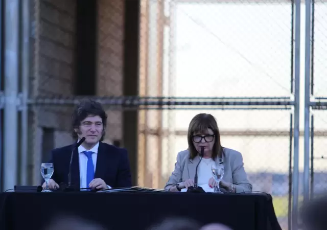 Milei y Bullrich en el penal de Ezeiza