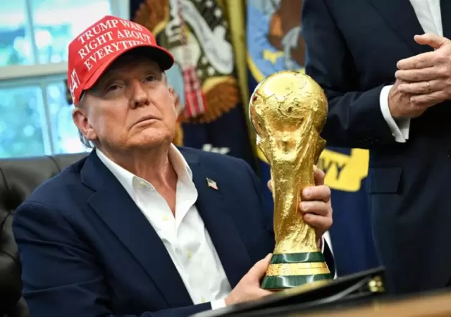 Donald Trump tom� una pol�mica decisi�n que retumba en la FIFA.