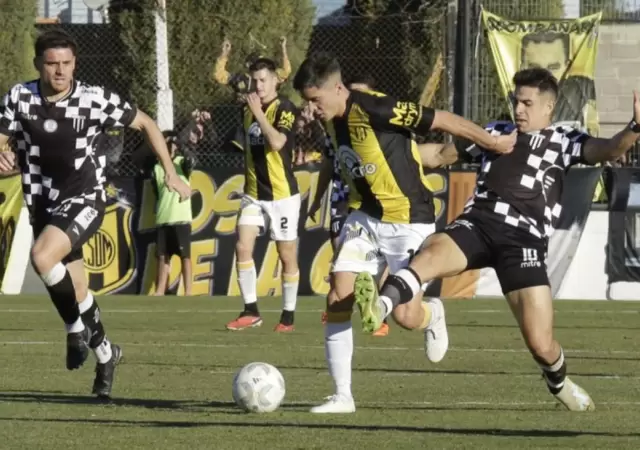 Gimnasia y Deportivo Madryn van por el ascenso.