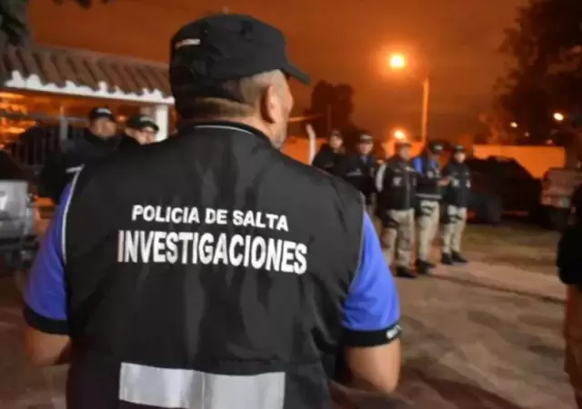 Al oficial se lo detuvo por "hurto calificado con llave retenida, en concurso real con incumplimiento de los deberes de funcionario p�blico".
