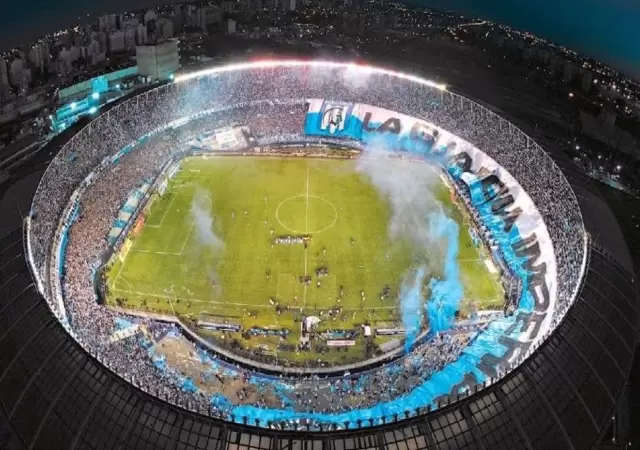 Racing despedir� a varios de sus jugadores.