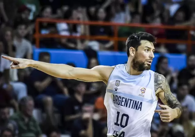 Carlos Delfino se retir� oficialmente.