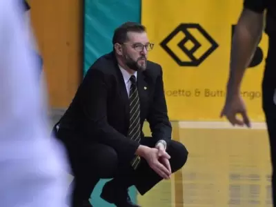 Sebasti�n Saborido, DT de Rivadavia B�squet.
