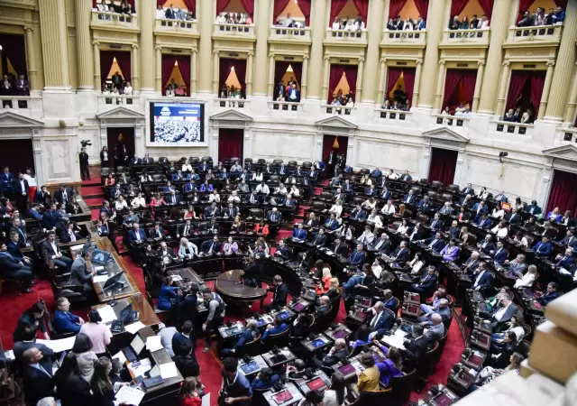 Sesi�n de Diputados donde se trat� sobre los DNU