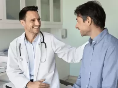 La onc�loga explic� la alta asociaci�n del cigarrillo con el c�ncer de vejiga y la necesidad de controles regulares.