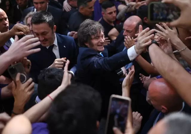 Javier Milei en una de las caravanas durante la campaa. Foto: web