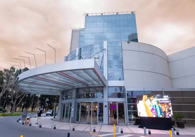 Sunset y m�sica en Hilton Mendoza.