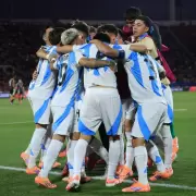 �A Semifinales! Argentina venci� a M�xico 2-0 y va contra Colombia