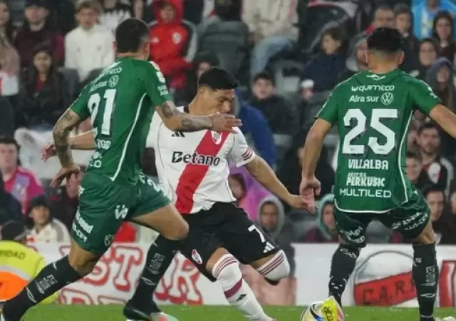 River- Sarmiento de Jun�n/ Fuente: X