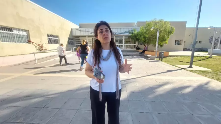 Int�rprete Superior en Lenguaje de Se�as Argentina, Marcela Bosio.